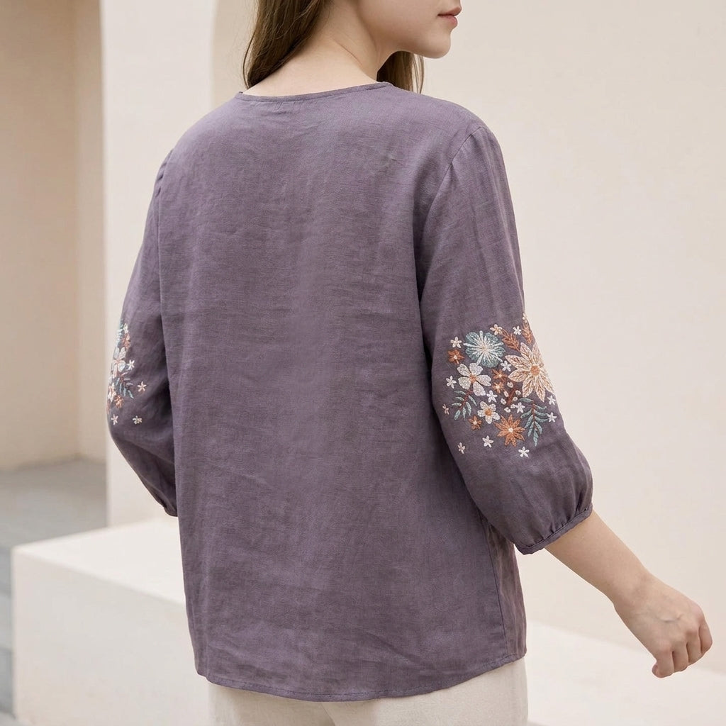 Relaxed T-Shirt with Embroidered Floral Detailing and Lace Trim